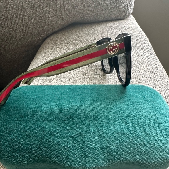 Oversized Gucci Sunglasses - Picture 6 of 8